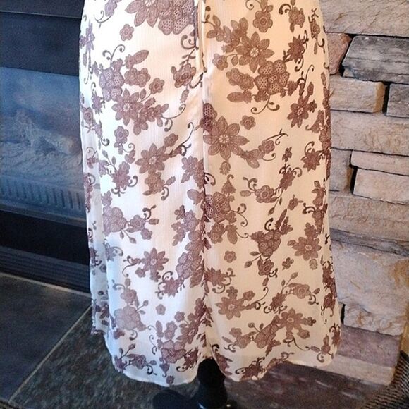 Faith❤️ Passion Flowy Dress - Picture 7 of 10